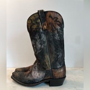 Lucchese black boot with metallic detail